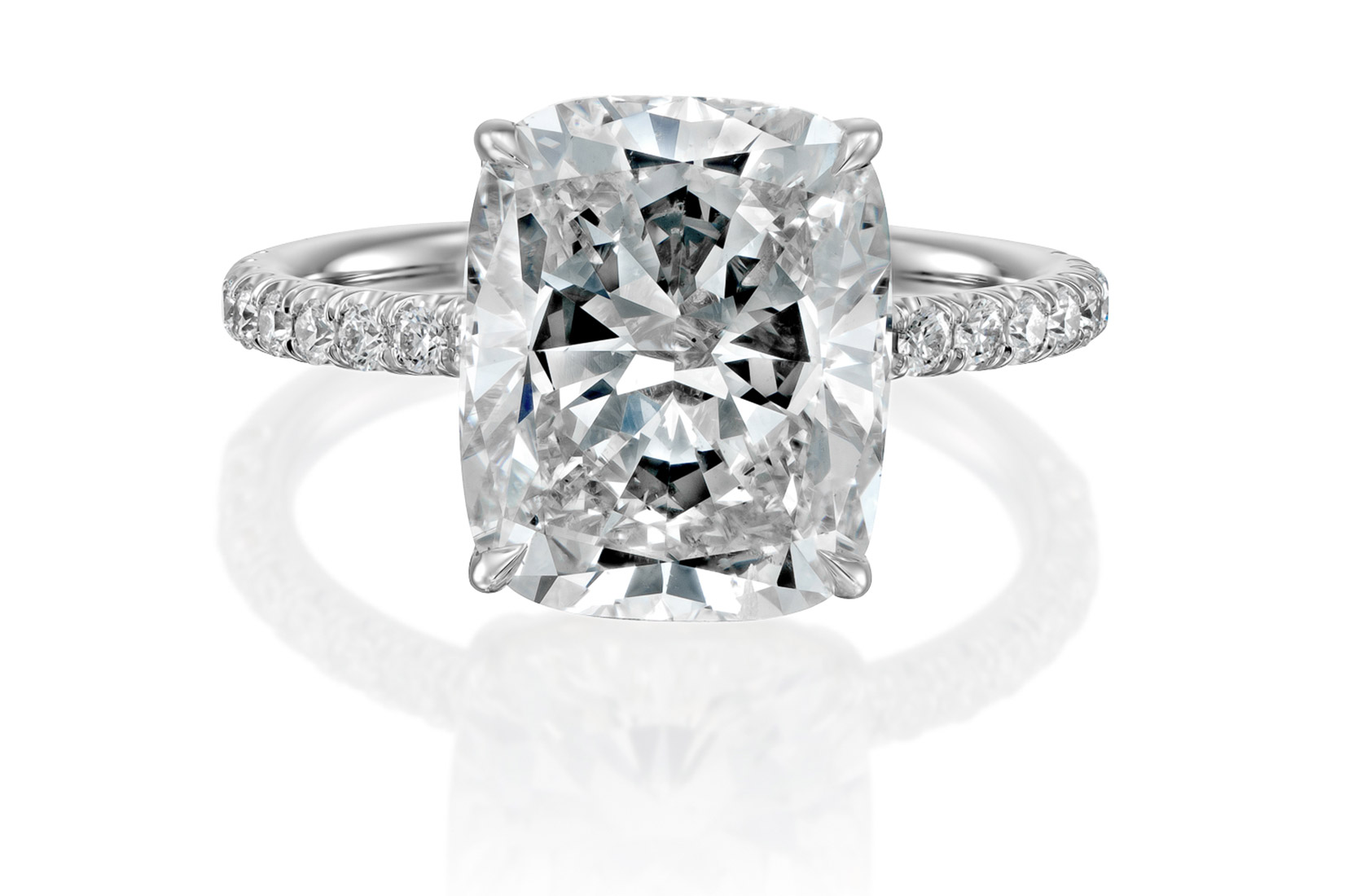 Your-Summer-Sparkle-Wearing-and-Caring-for-Diamonds-This-Summer